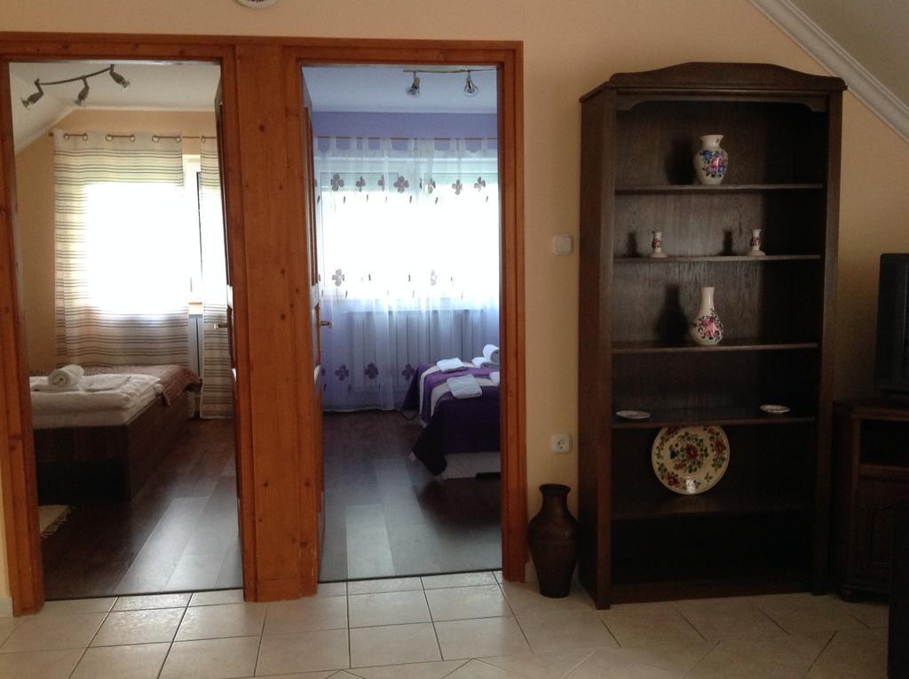 Attila Apartmanház Otel Hévíz Oda fotoğraf