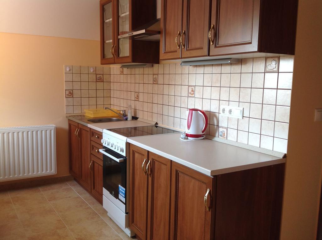 Attila Apartmanház Otel Hévíz Oda fotoğraf