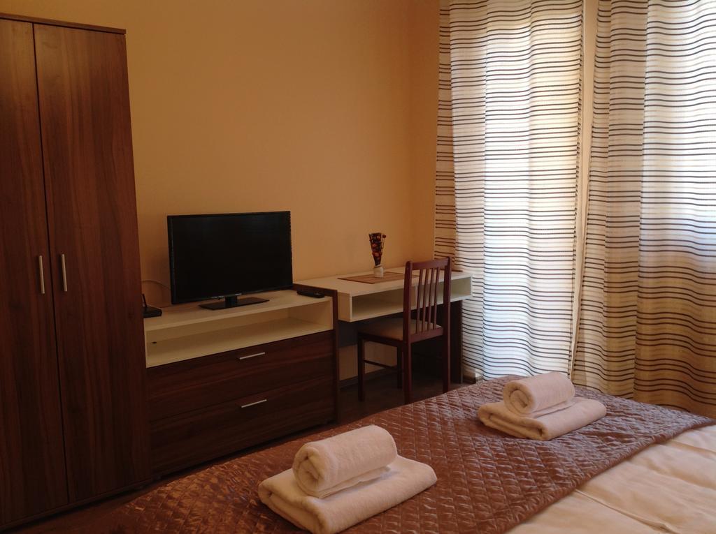 Attila Apartmanház Otel Hévíz Oda fotoğraf