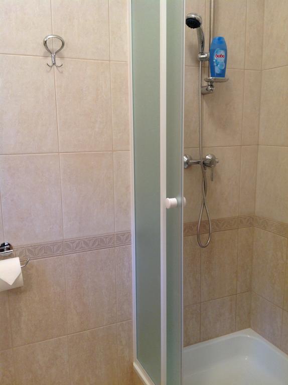 Attila Apartmanház Otel Hévíz Oda fotoğraf